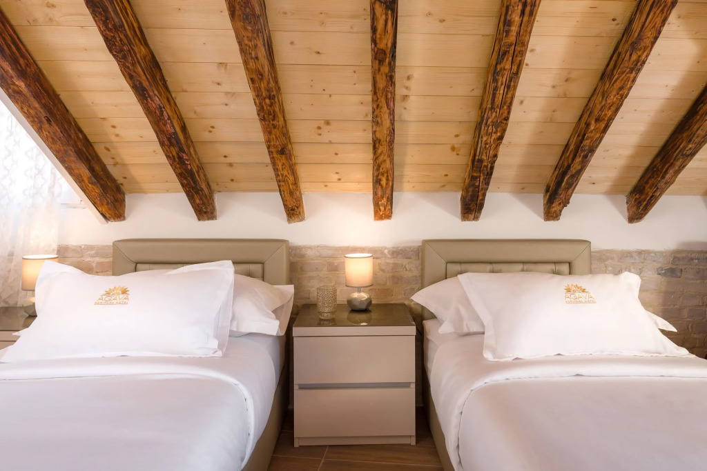 Agava Lux Rooms&Pool