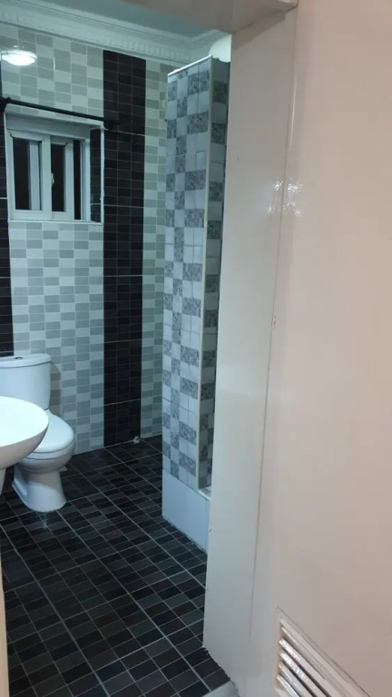 Sim court 1 safe court apartment