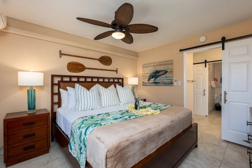 Napili Point B33 1 Bedroom Oceanfront Condo 1 Condo by RedAwning