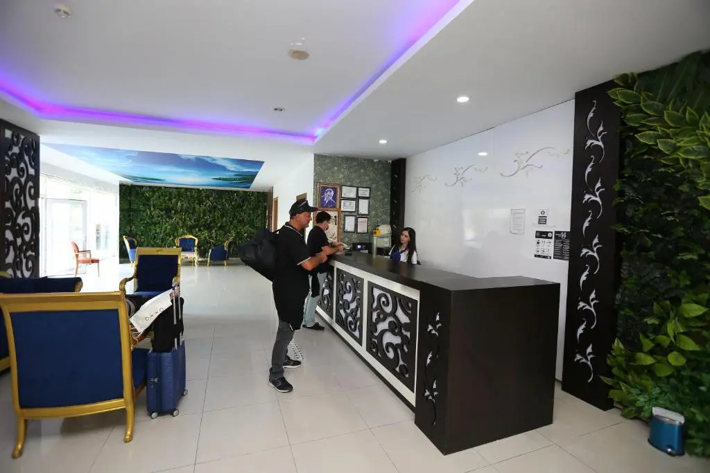Kristal Beach Hotel