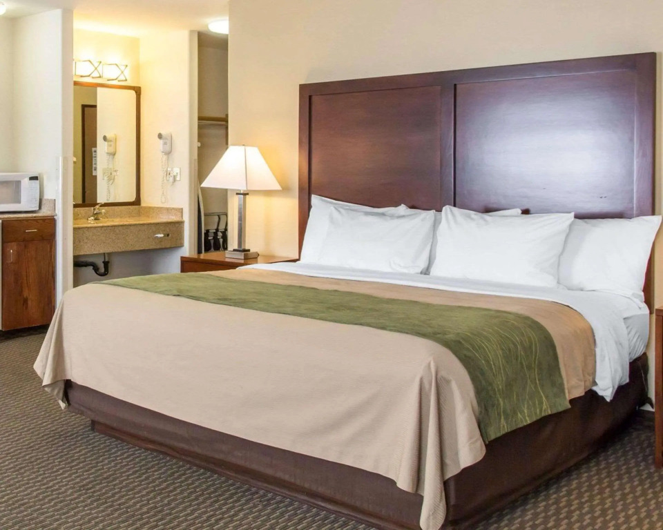 Quality Inn & Suites Vail Valley