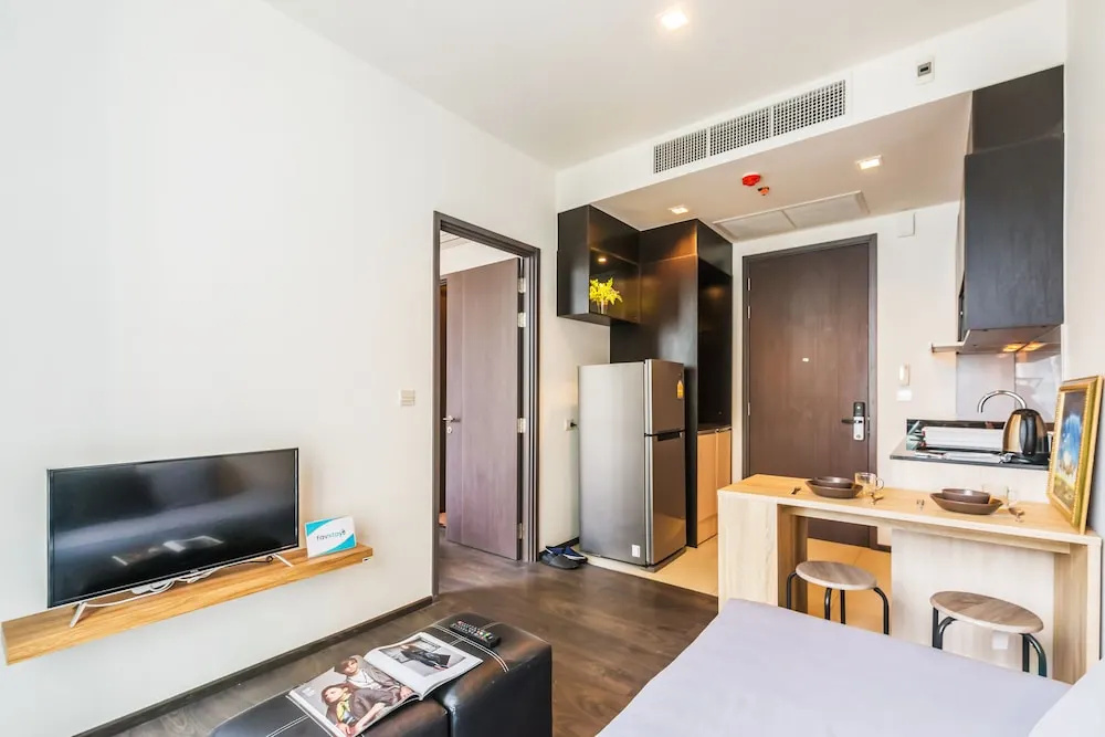 Modernism Asoke By Favstay