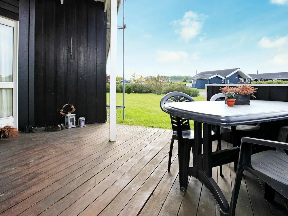 Stunning Home In Juelsminde With Sauna