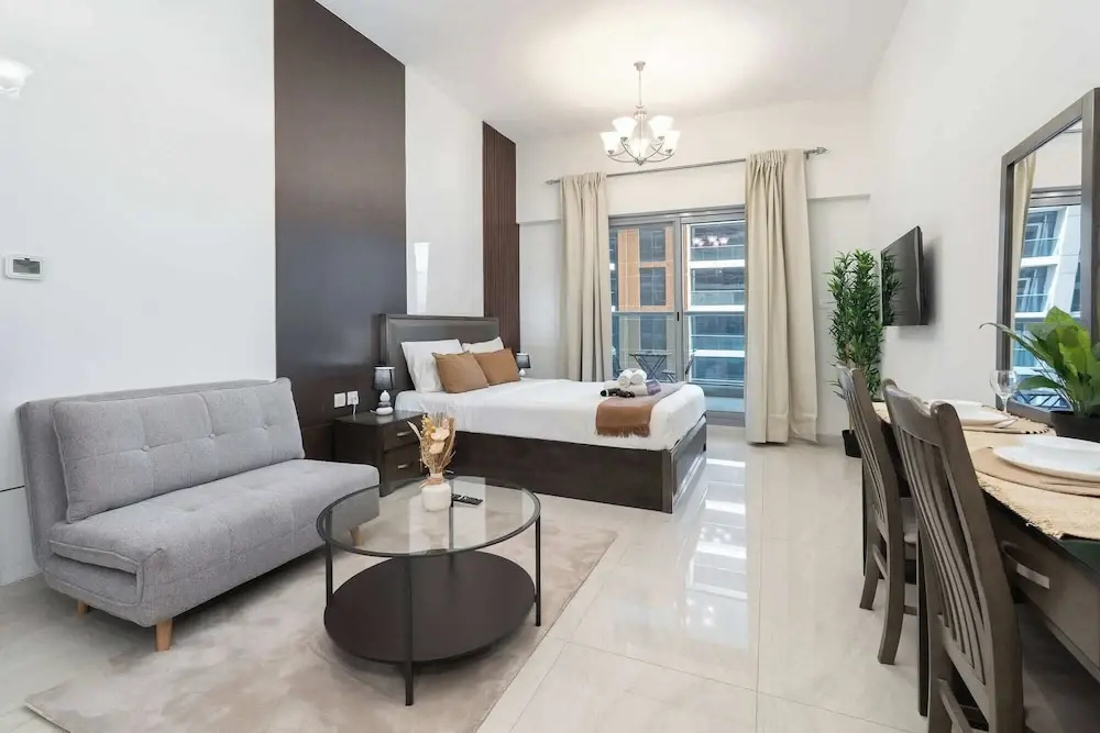 Business Bay Chic Studio for 3 in a Great Location