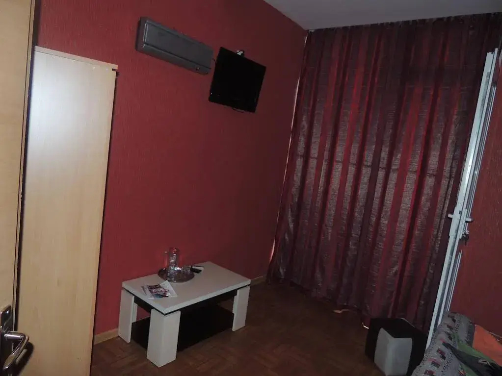 Отель Visit