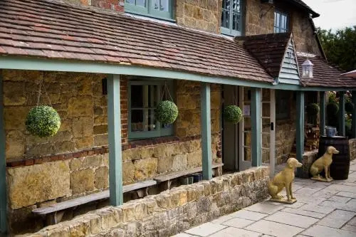 The Kings Arms Guest House  Restaurant