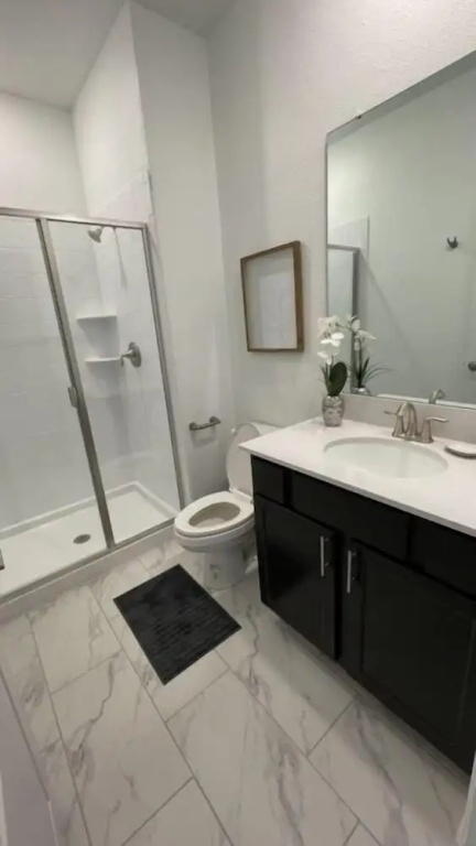 Relaxing 4 Bed Town Home With Splash Pool 4 Bedroom Townhouse by RedAwning