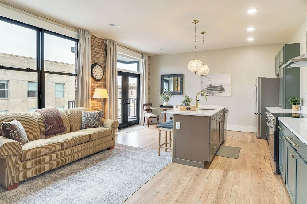 On Dtwn Square! Chic Lawrenceburg Condo w/ Balcony