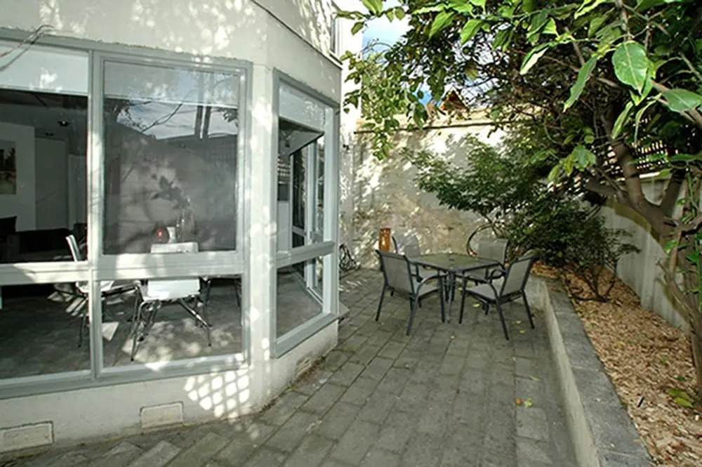 Charles Rooms Guesthouse