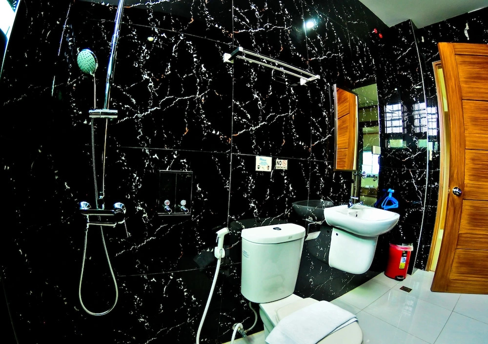 Four Thirteen Suites