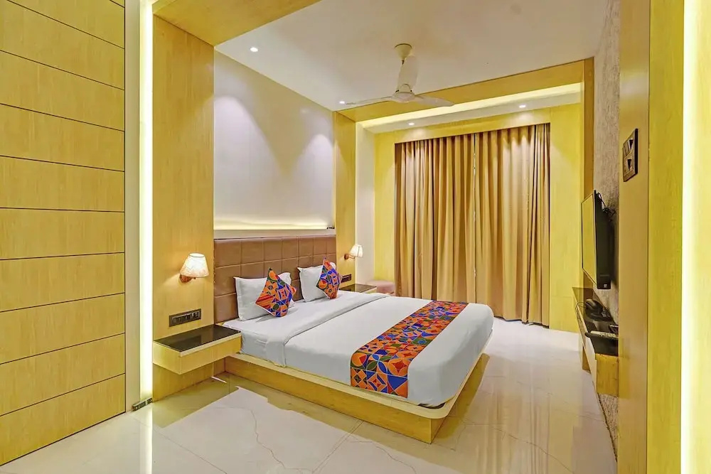 FabHotel KV