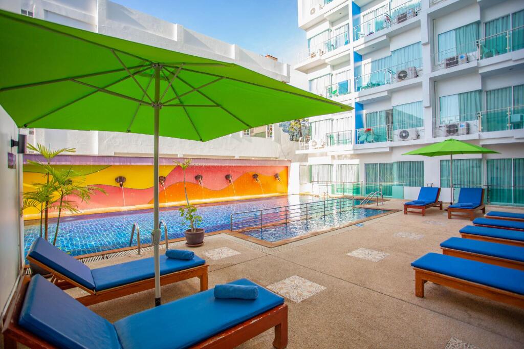 Bauman Casa Karon Beach Resort