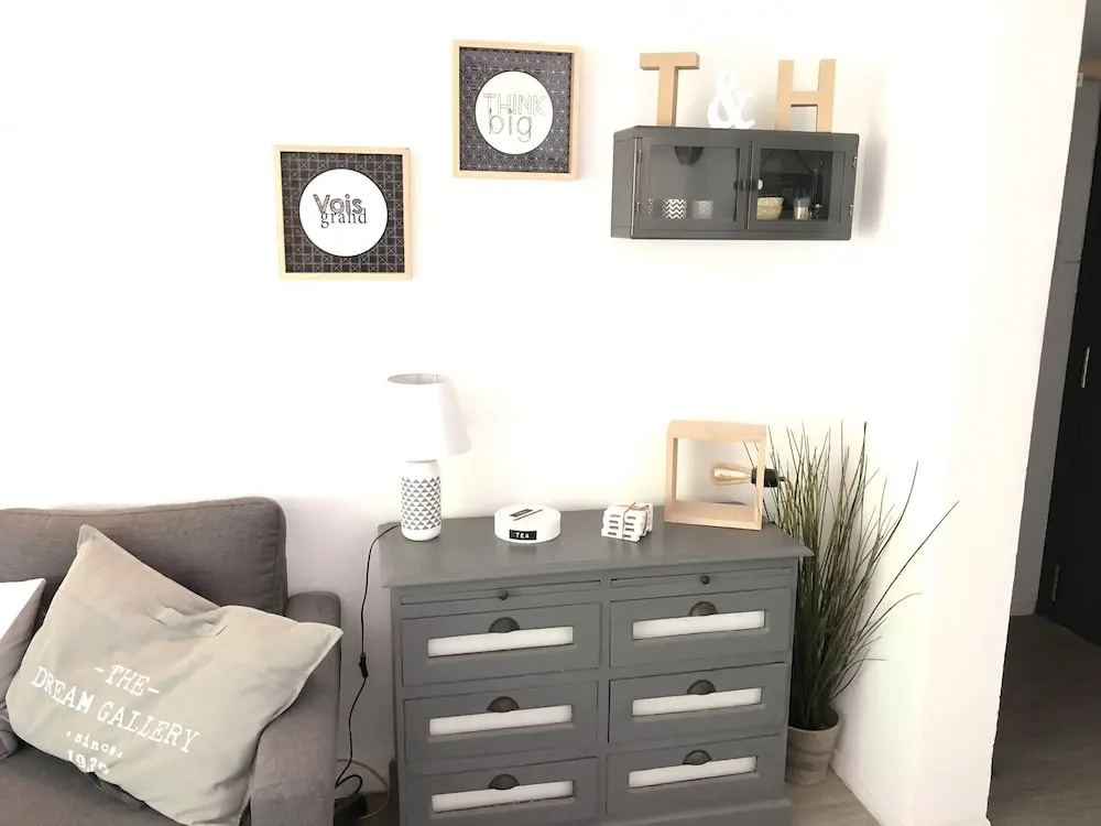 T&H Aragon Family Apartment