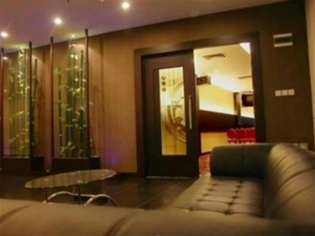 89 Hotel