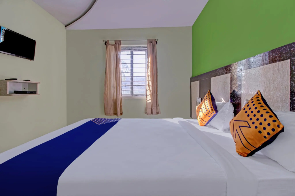 SPOT ON 77398 Shree Srinivasa Residency
