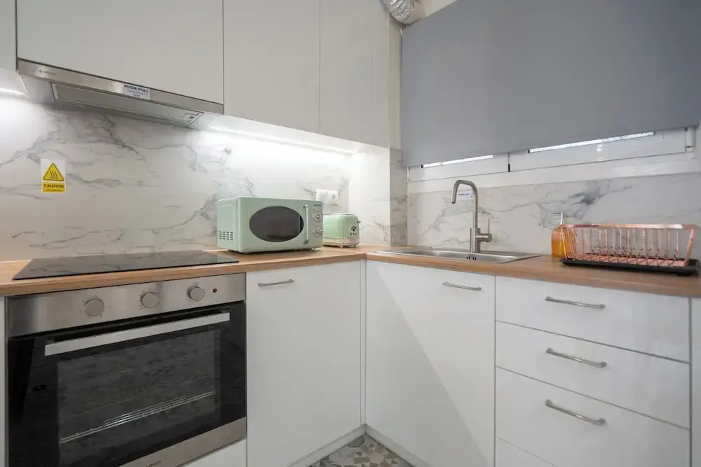 Luxury Comfort in Pagrati - 5 min to Varnava Square