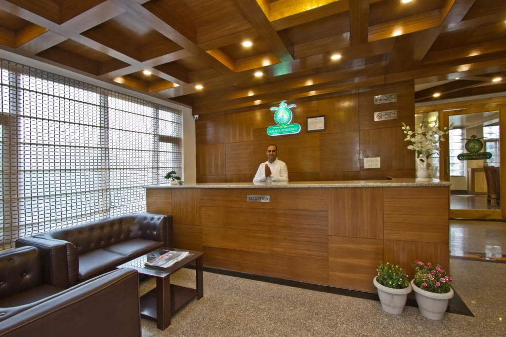 HOTEL YATRI mONARCH rESIDENCY MANALI