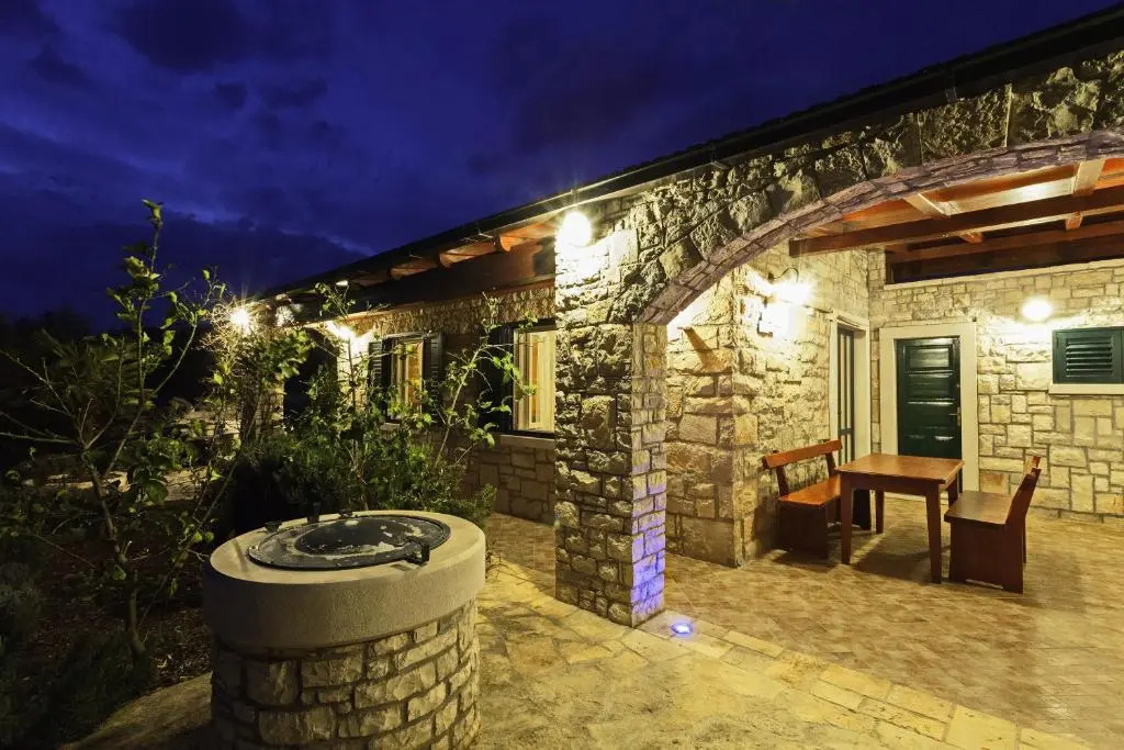 Stone House San Pelegrin