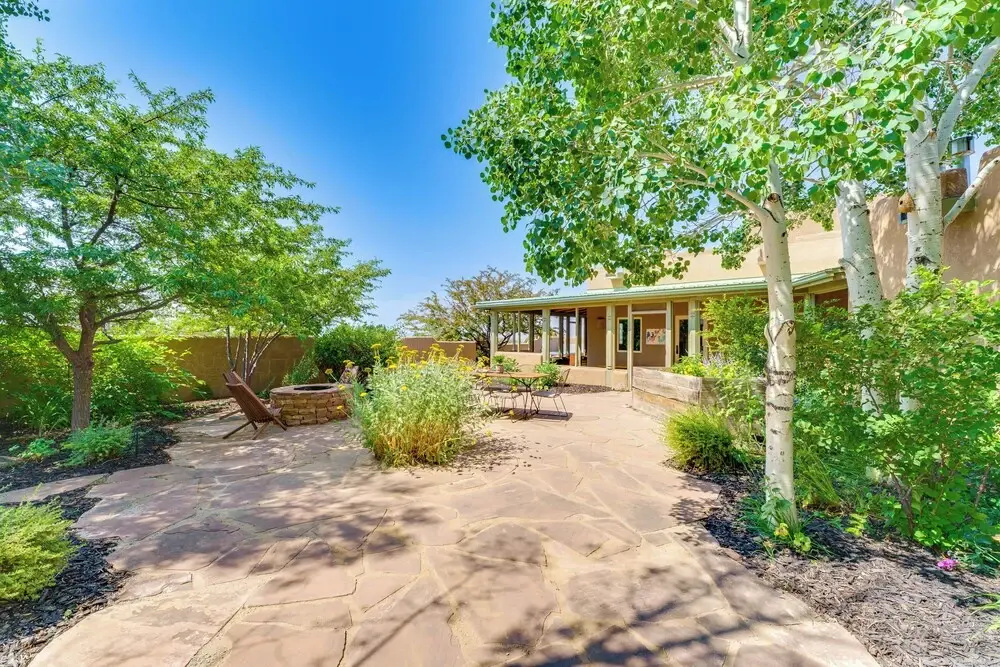 Mtn-view Retreat w/ Hot Tub in New Mexico!