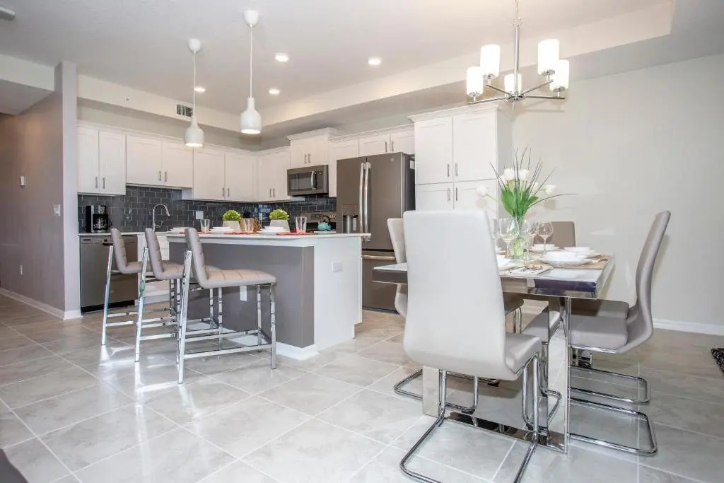 Gorgeous Two Bedroom Apto Close to Disney 306