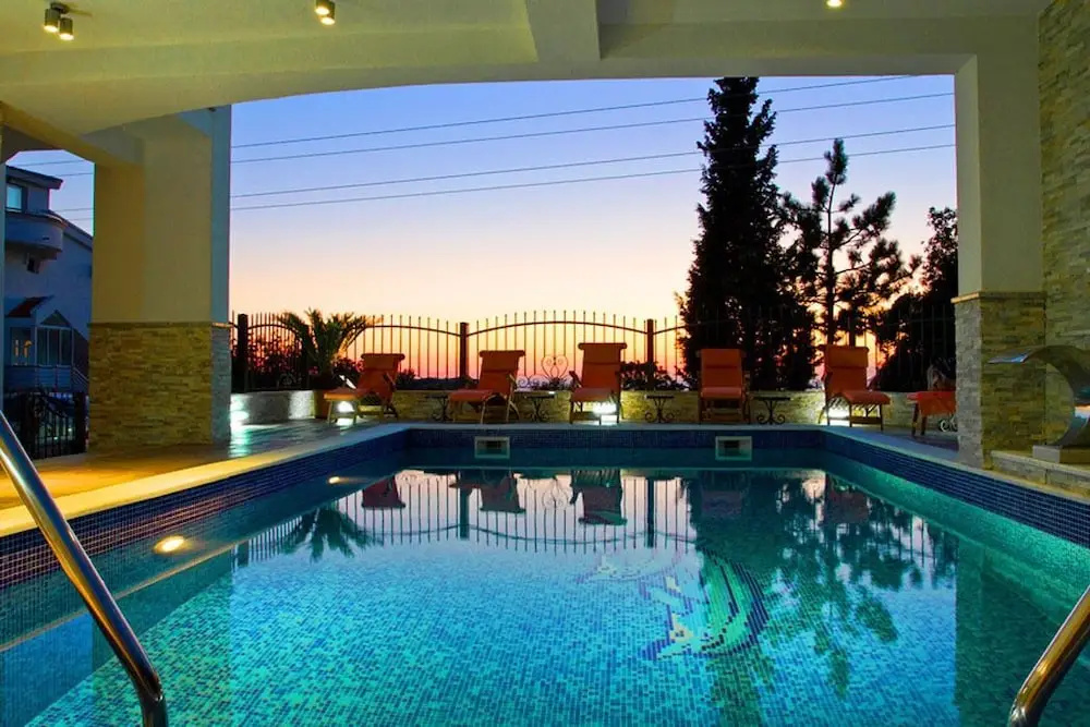 Villa M