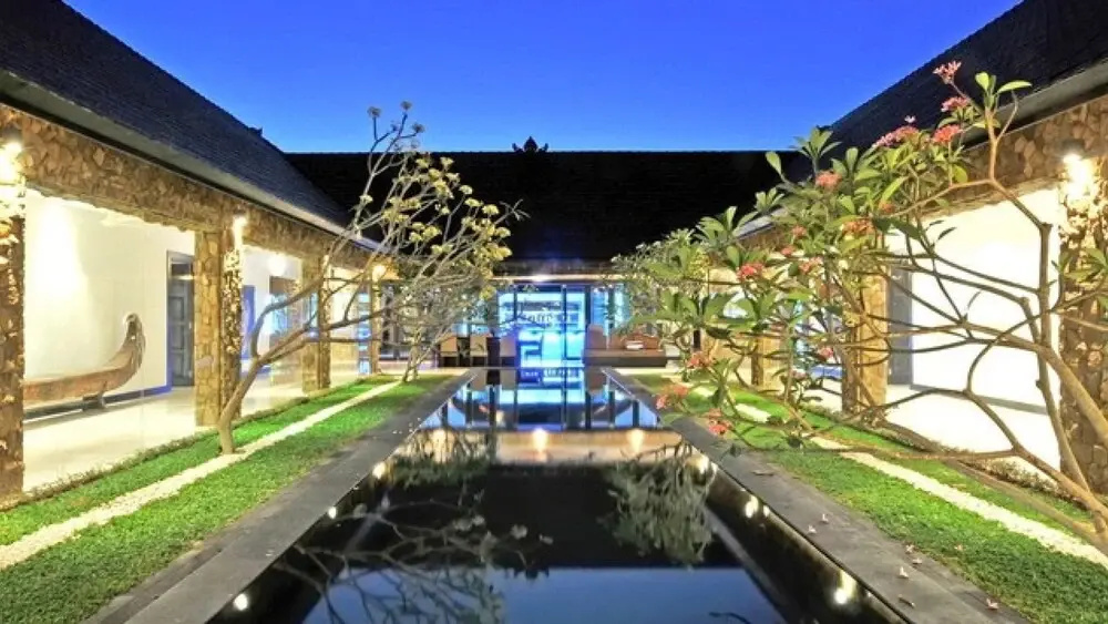 Modern Family Villa