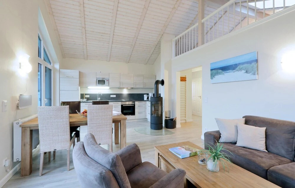 Nice Home In Dagebüll With Kitchen
