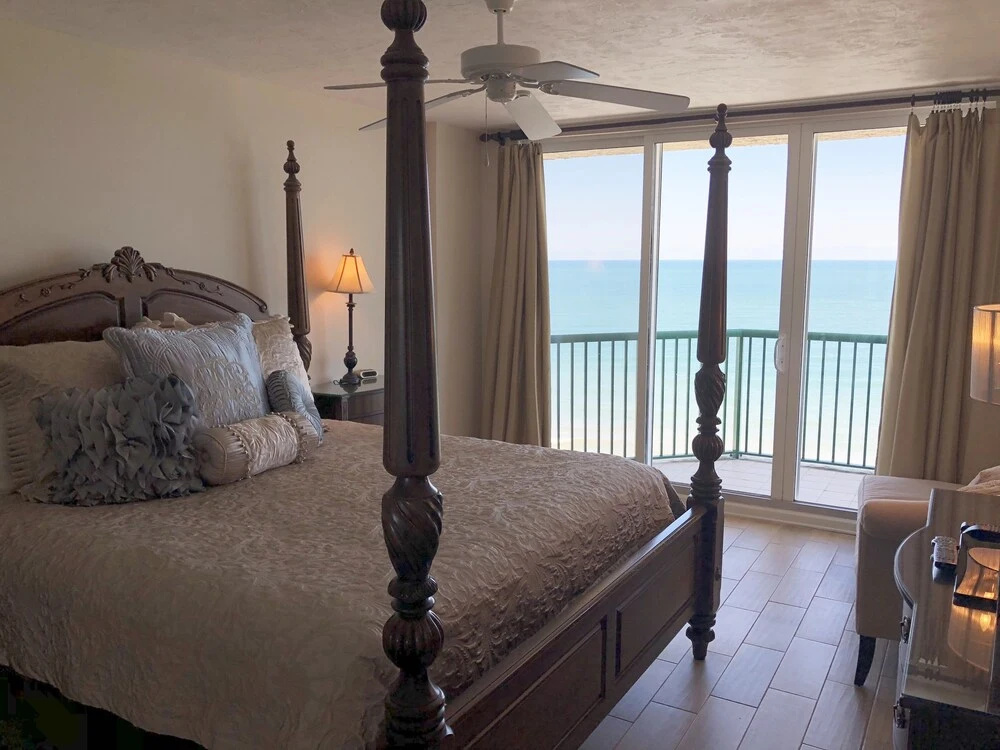 Dimucci TT 1903 3 Bedrooms 3 Bathrooms Condo