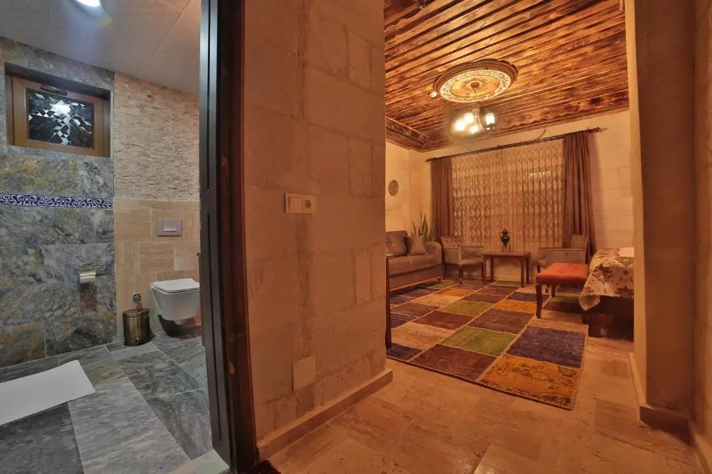 Caravanserai Inn Hotel