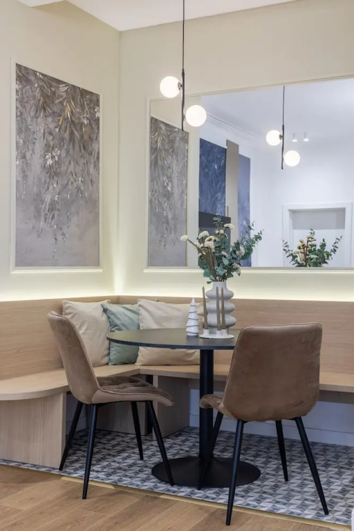 Luxury Piata Romana 2BR Urban Sanctuary by HOLT