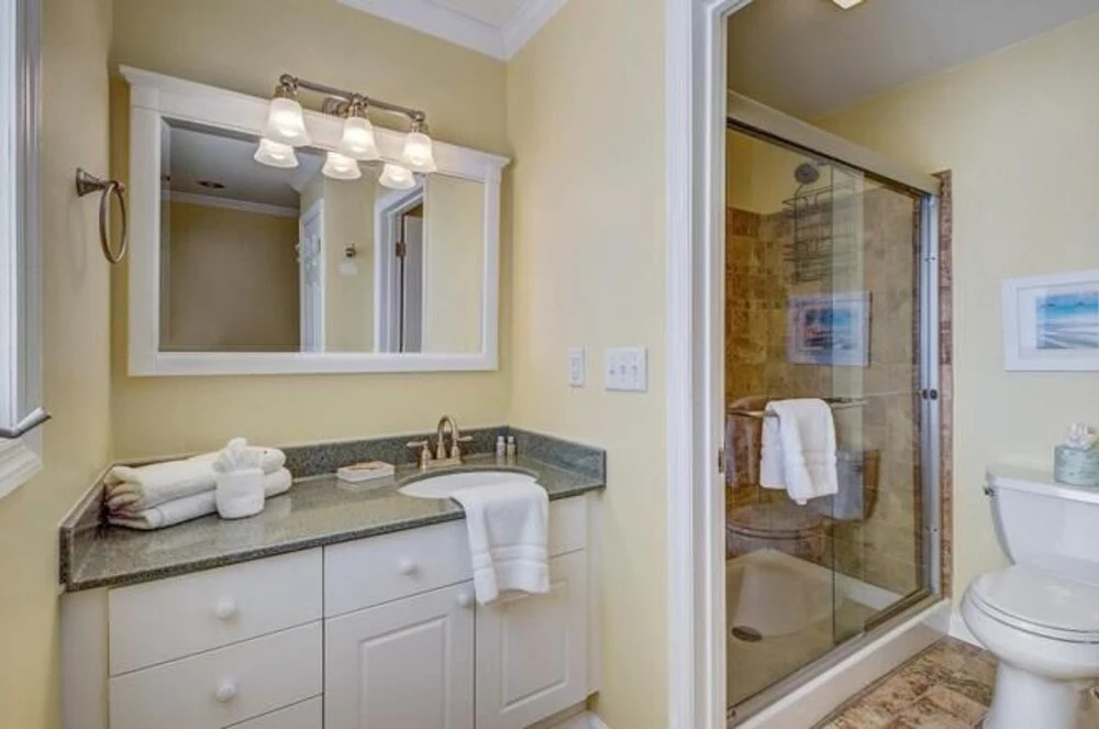 5-star Reviews + Close-to-the-beach = Perfect Vacation! 2 Bedroom Villa