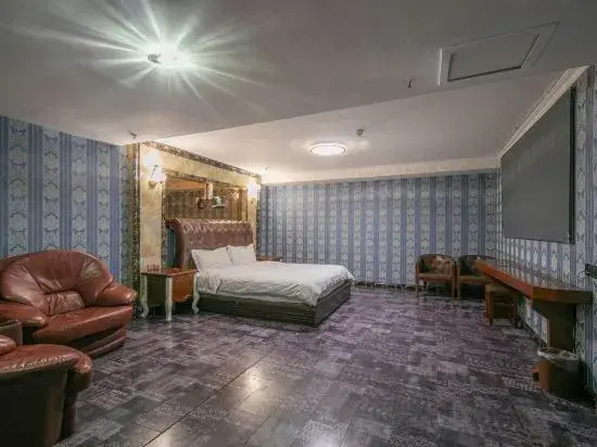 Yantai New Vision Cinema Hotel (Haigang Road Zhenhua Commercial Building)