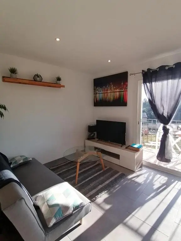 Bel appartement 76 m² dans maison avec vue mer