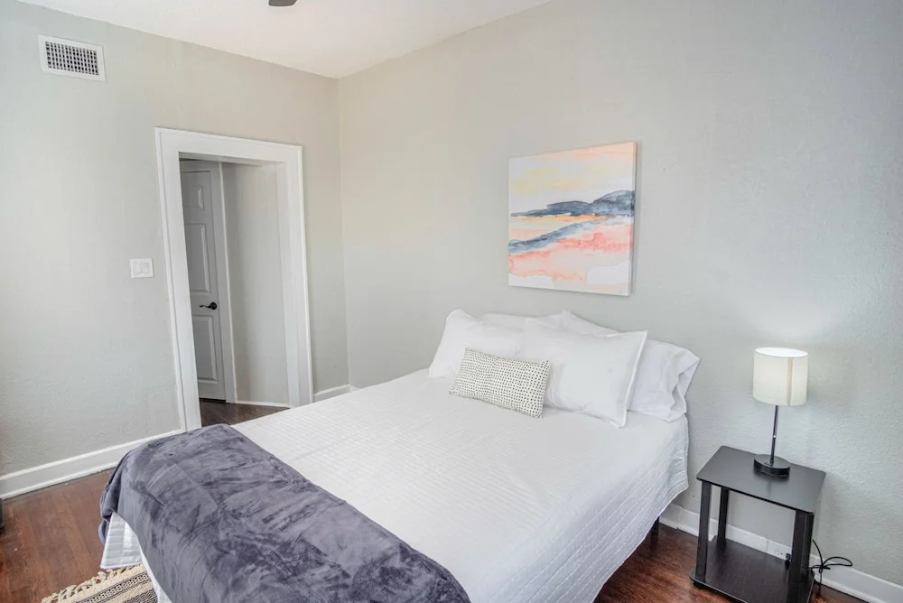 Trendy 2 BR Prime Apt Near DTWN, Pearl, Fort Sam!