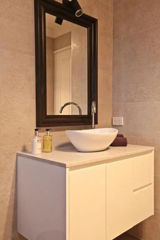 One Paddock Currency Creek Winery Villas