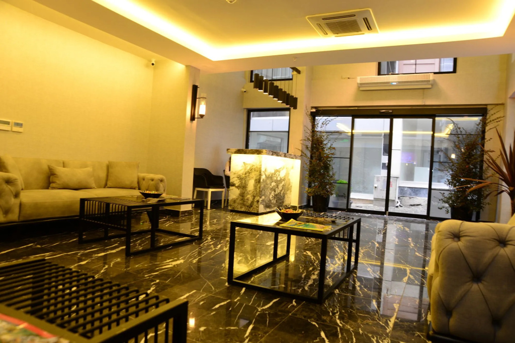 Gardenya Suite Hotel