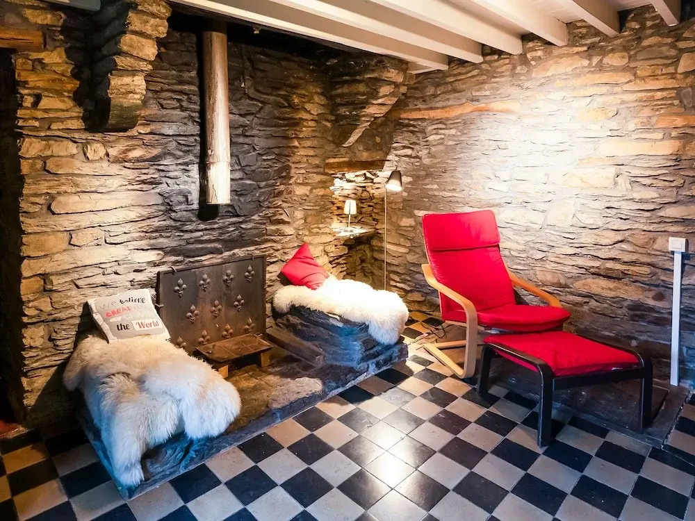 Detached Holiday Home with Sauna & Open Fire near Houffalize