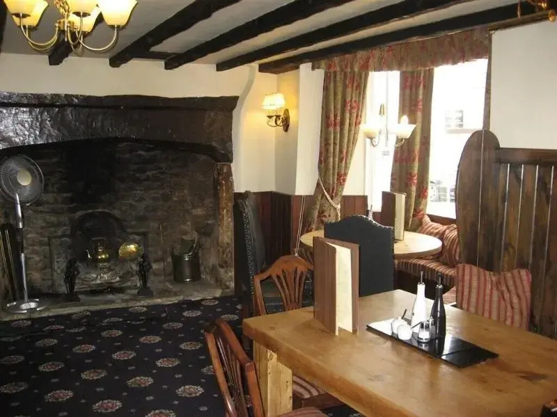 The George Hotel
