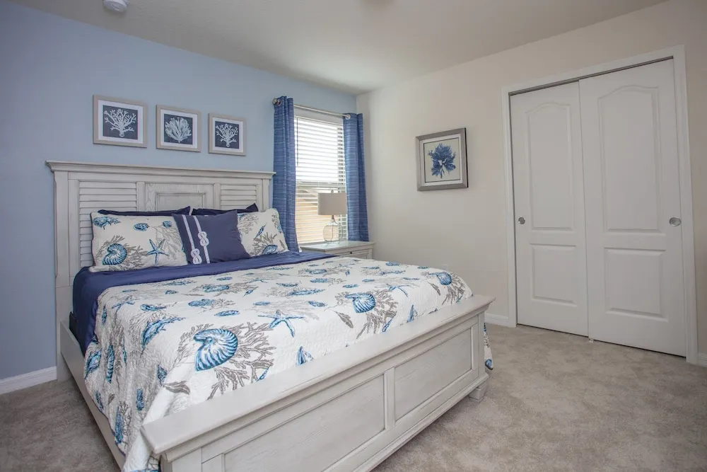 9 Bedroom Vacation Home in Windsor at Westside