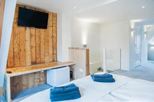 JorDam Loft Bed & Coffee