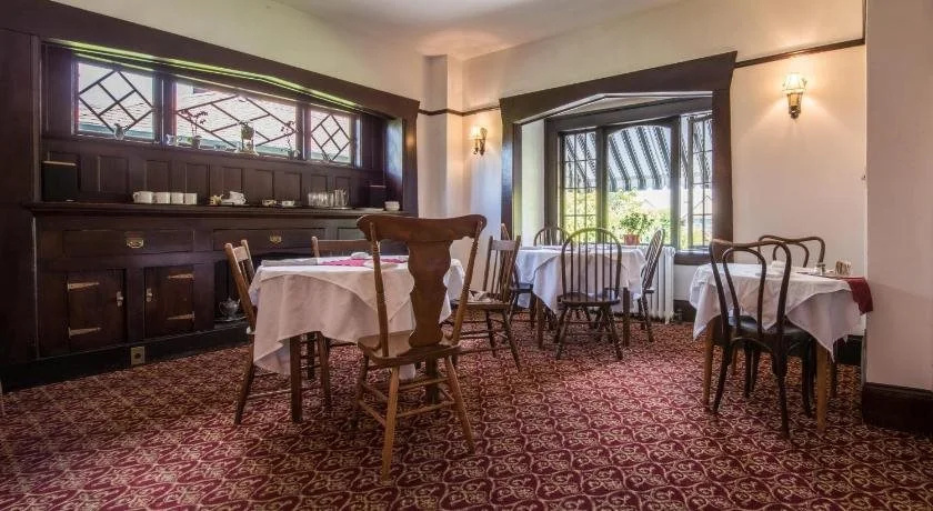 Oak Bay Guest House