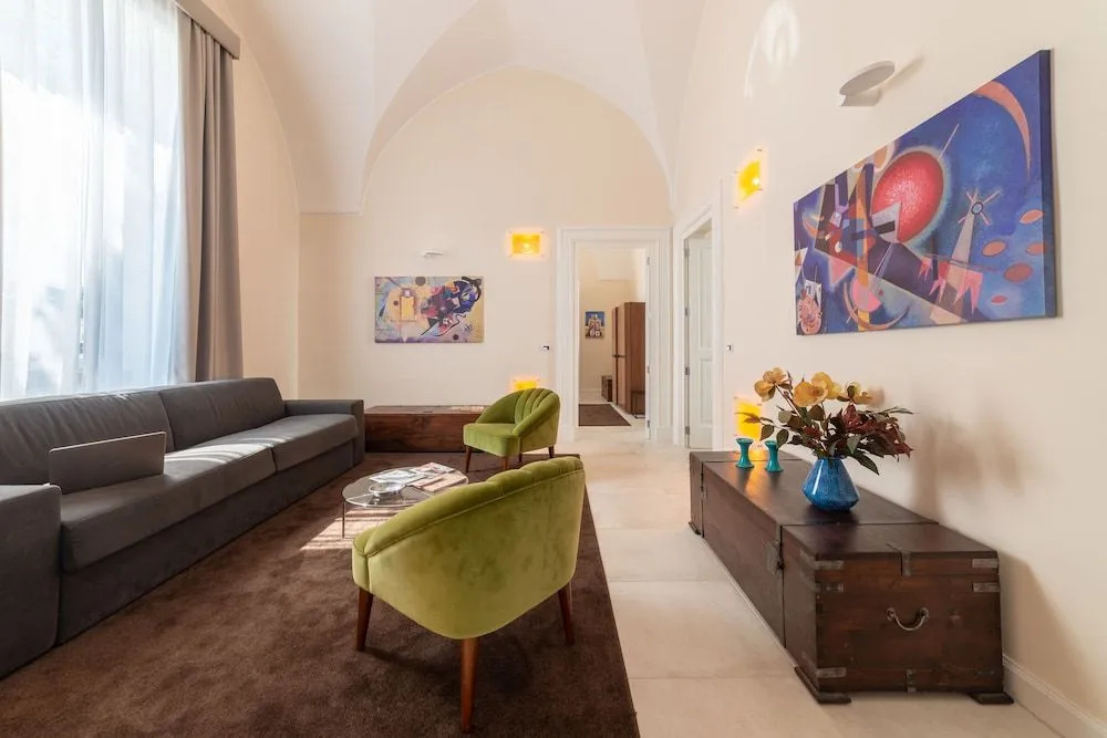 Y Arcillos Luxury Rooms CIN ITO75O35B4OOO468O2