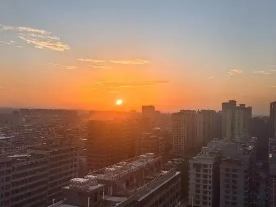 Aidu Chuangxiang Hotel (Yudong High-speed Railway Station)