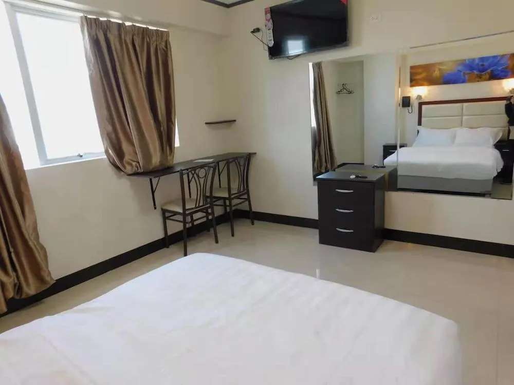 Sunshine Hotel