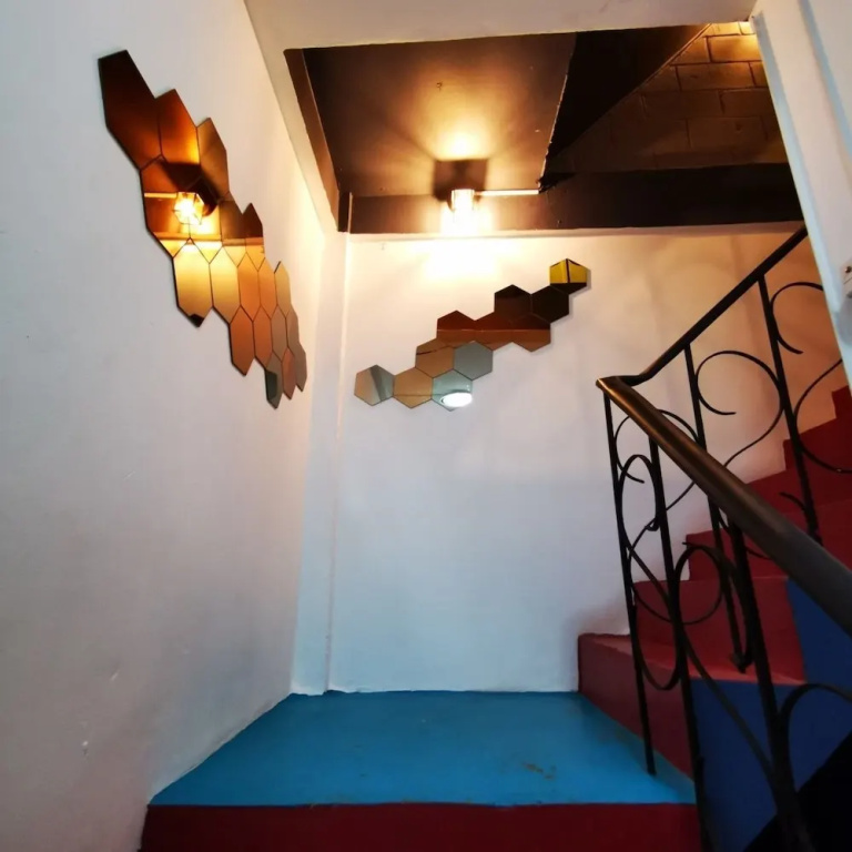 D​ Luck​ Hostel