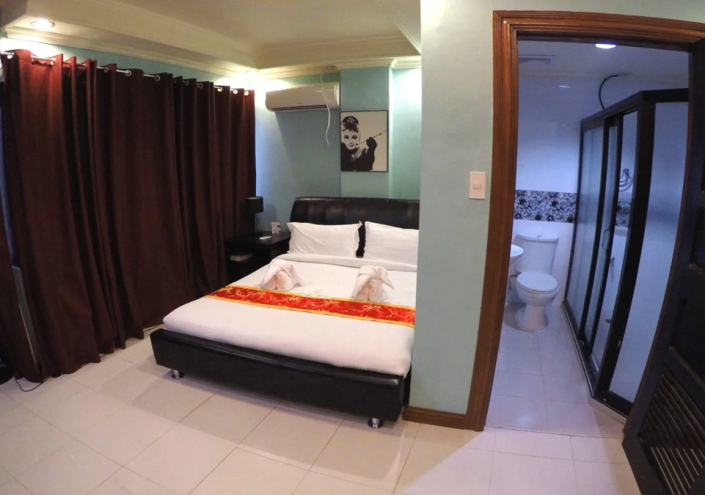 Holiday Plaza Hotel Tuguegarao City