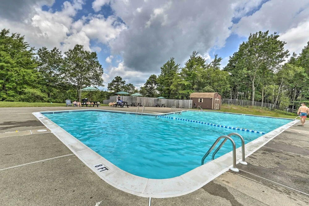 Charming Emerald Lakes Cottage w/ Hot Tub!