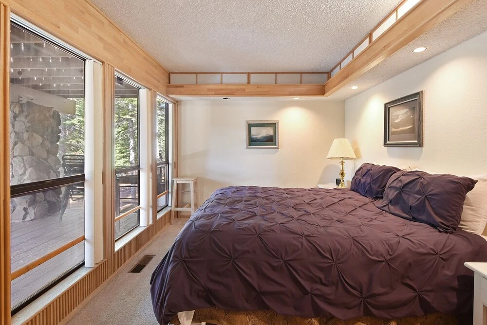 Sunset Lodge