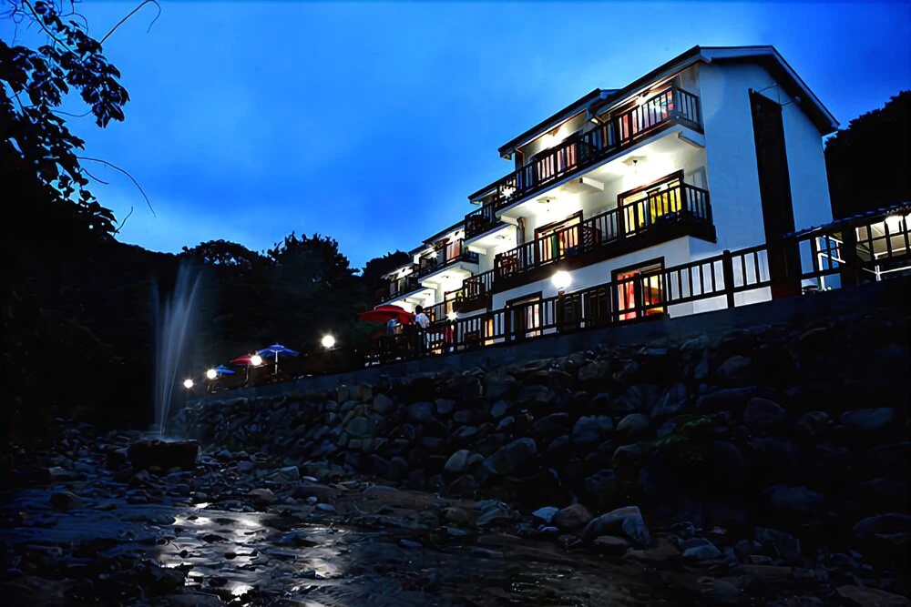 Gyeongju Happyday Pension
