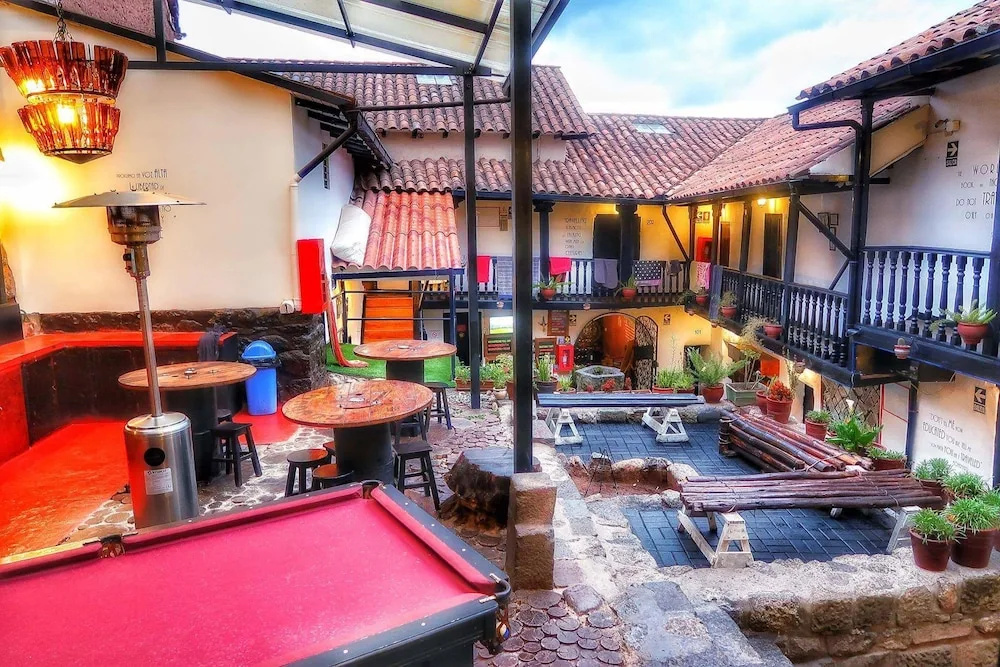 Intro Hostels Cusco